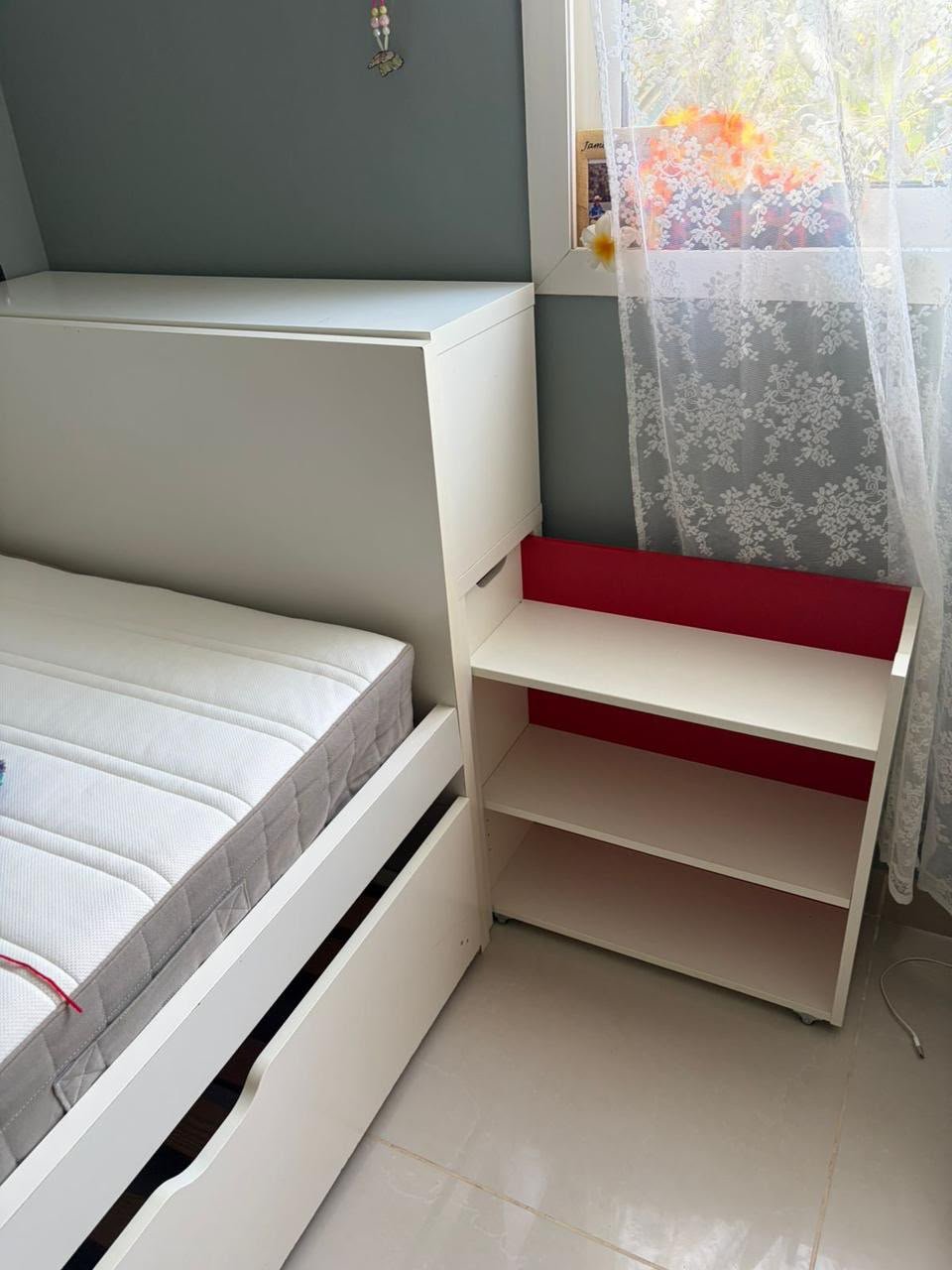 Flaxa white single bed frame with extended pull-out trundle bed