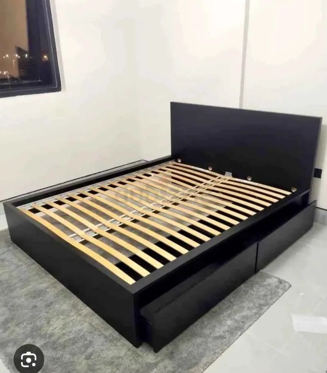 Modern black wooden used daybed