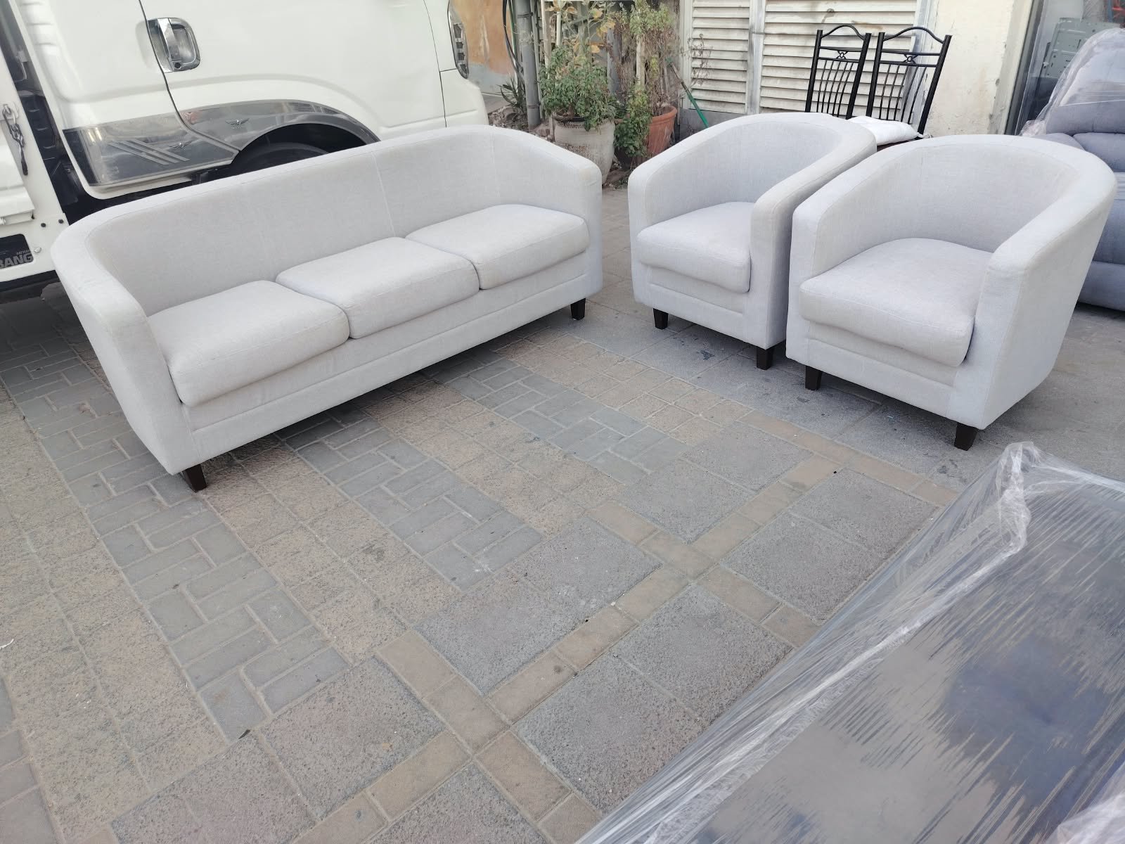 Modern light grey fabric 5-seater sofa set with 3-seater couch and 2 armchairs